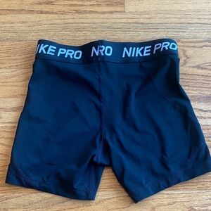 Kids Nike Pro shorts size M
